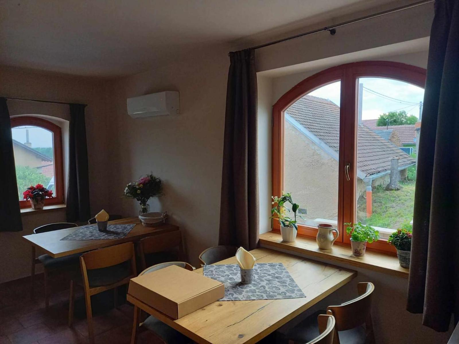 Sklep Vino Strycek Guest House Velké Bílovice Eksteriør bilde